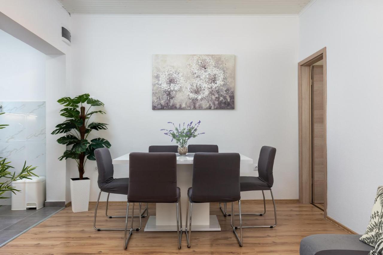 Apartments Elita Ровинь Экстерьер фото